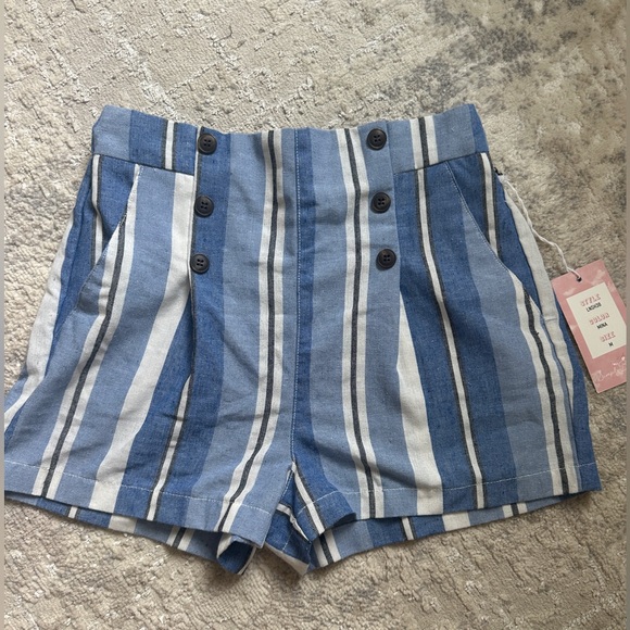 NWT striped nautical button detail shorts sz M - Picture 2 of 6